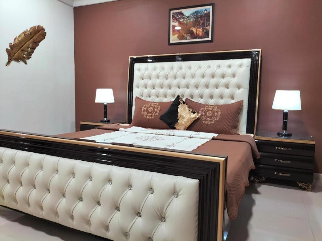 Royal Galaxy Hotel & Residence - Near Islamabad International Airport & Motorway المظهر الخارجي الصورة