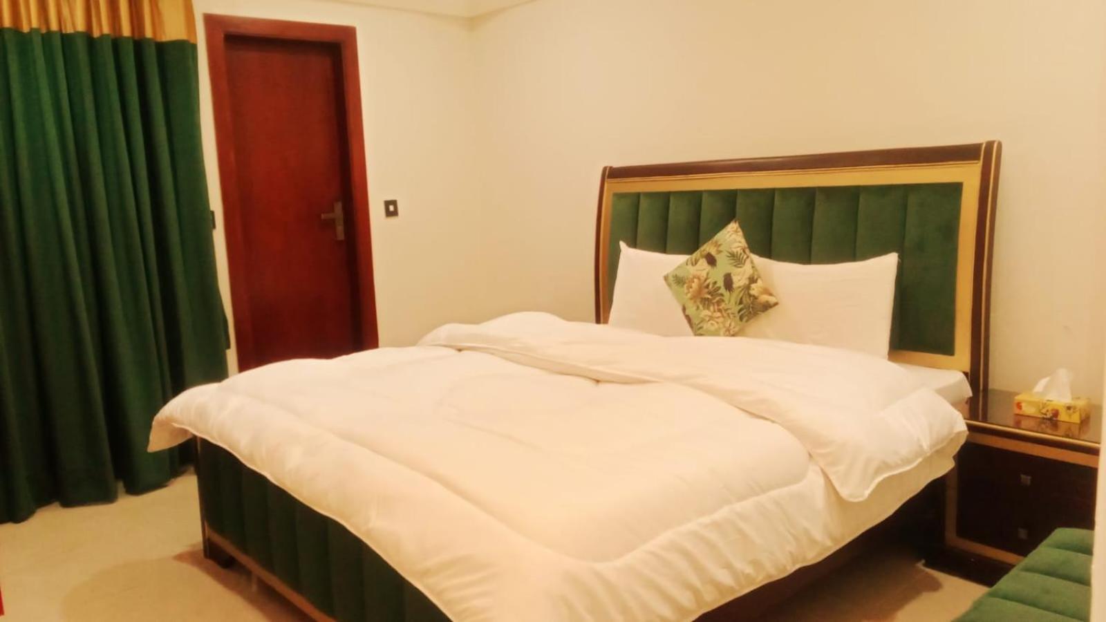 Royal Galaxy Hotel & Residence - Near Islamabad International Airport & Motorway المظهر الخارجي الصورة