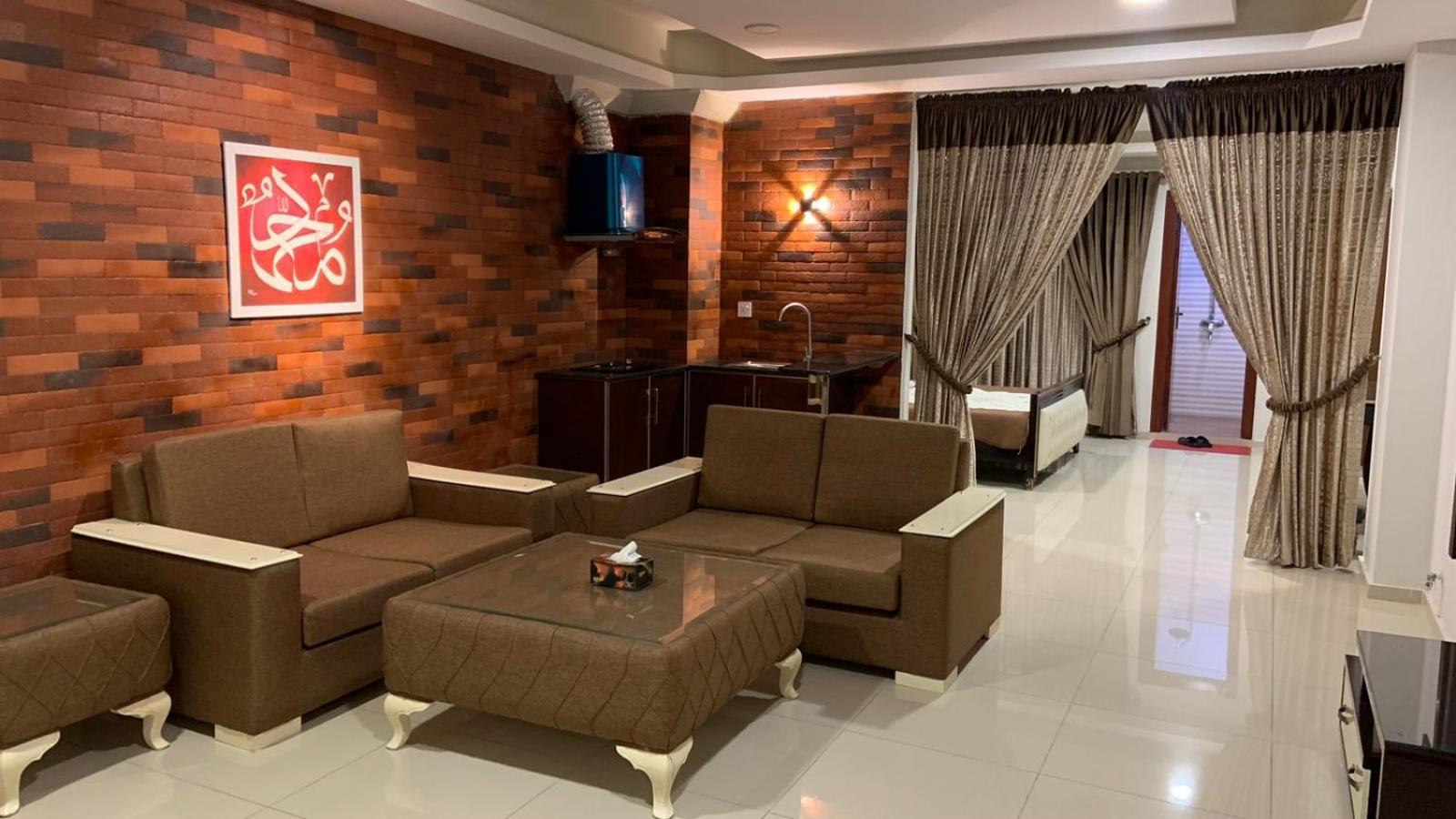 Royal Galaxy Hotel & Residence - Near Islamabad International Airport & Motorway المظهر الخارجي الصورة