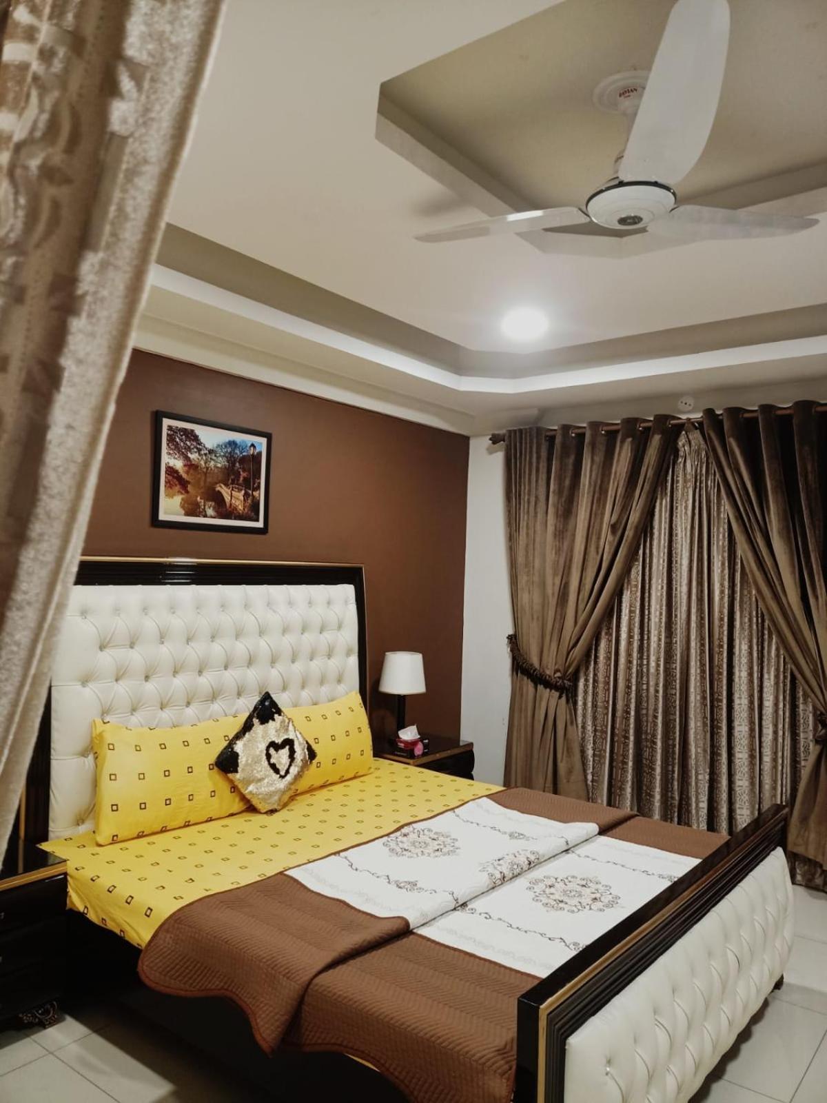 Royal Galaxy Hotel & Residence - Near Islamabad International Airport & Motorway المظهر الخارجي الصورة
