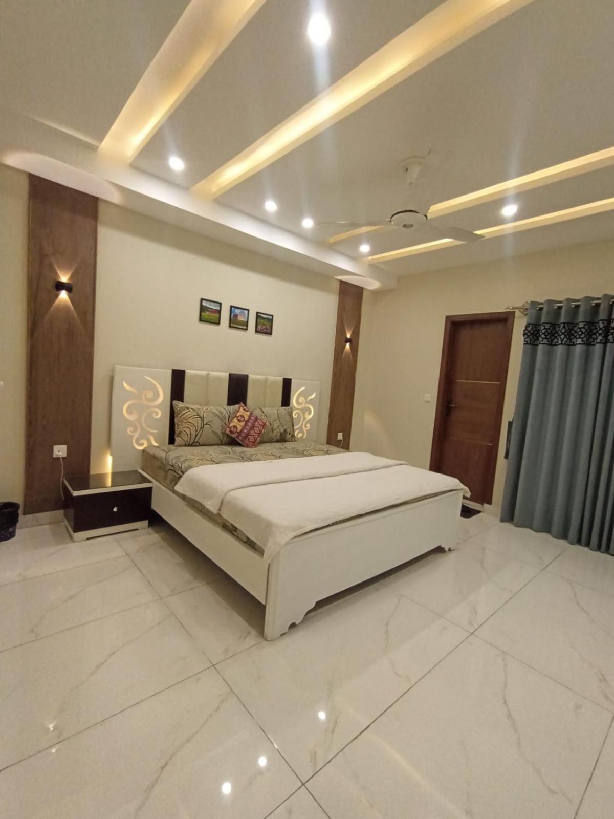Royal Galaxy Hotel & Residence - Near Islamabad International Airport & Motorway المظهر الخارجي الصورة