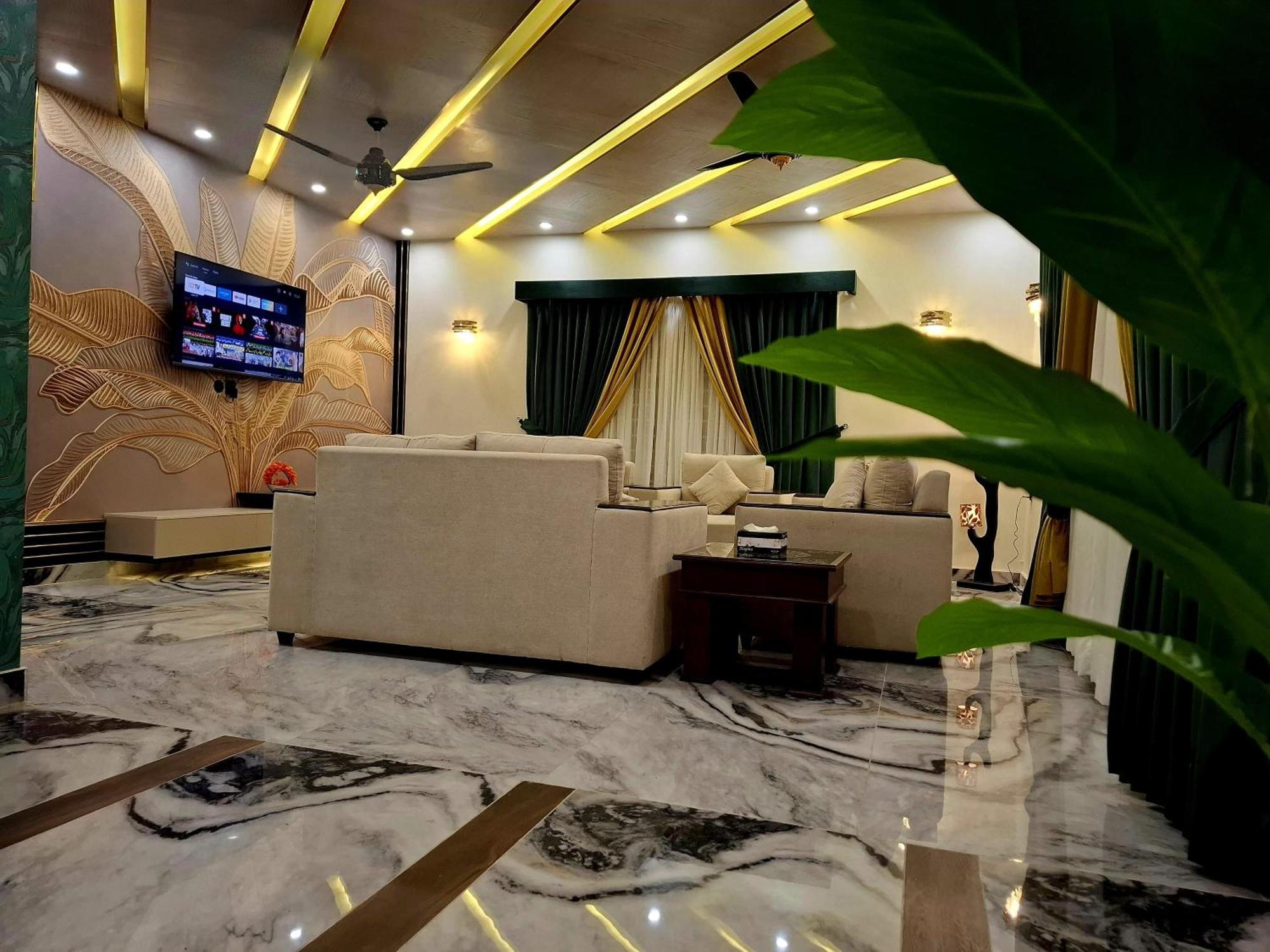 Royal Galaxy Hotel & Residence - Near Islamabad International Airport & Motorway المظهر الخارجي الصورة