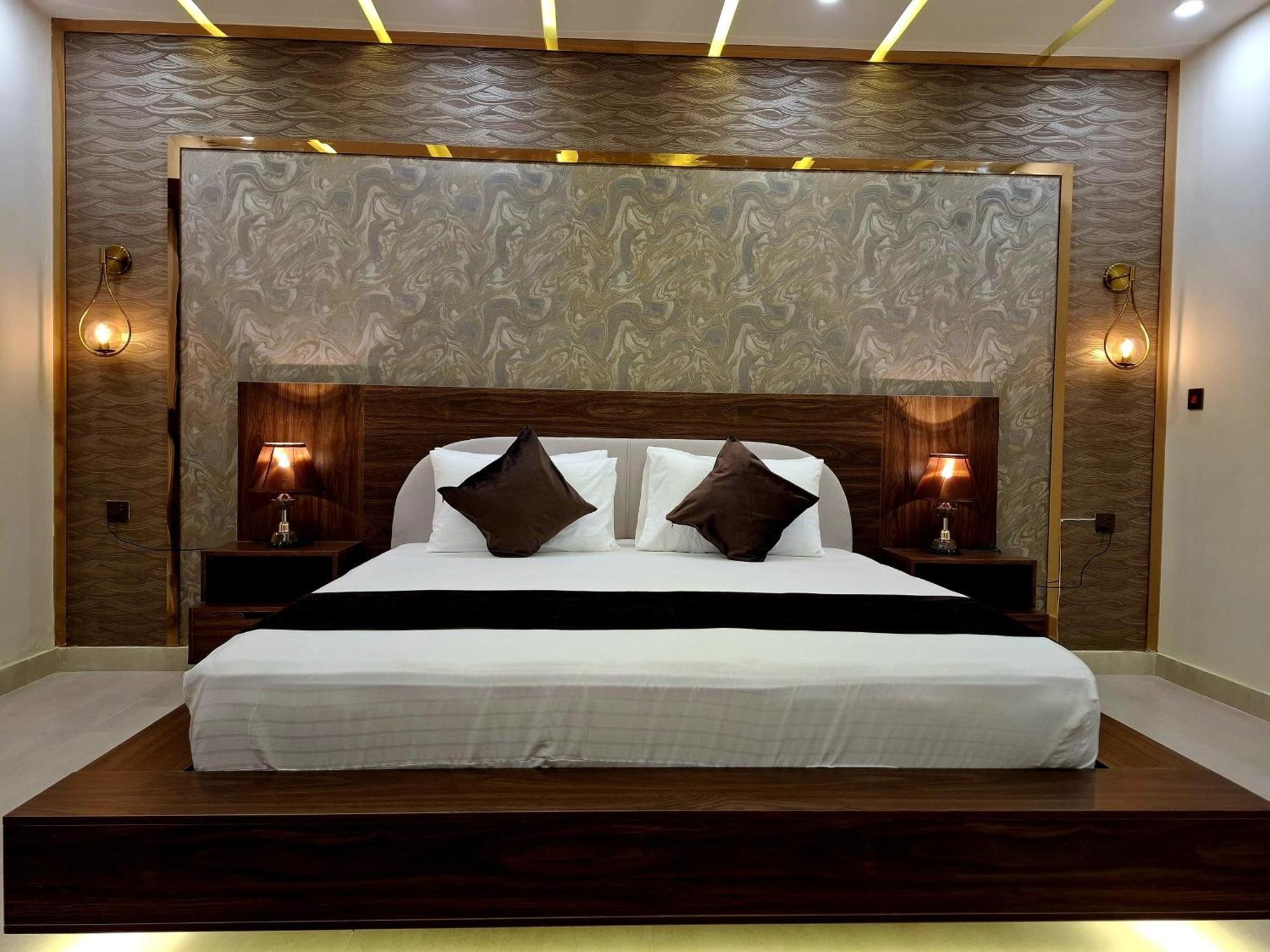Royal Galaxy Hotel & Residence - Near Islamabad International Airport & Motorway المظهر الخارجي الصورة