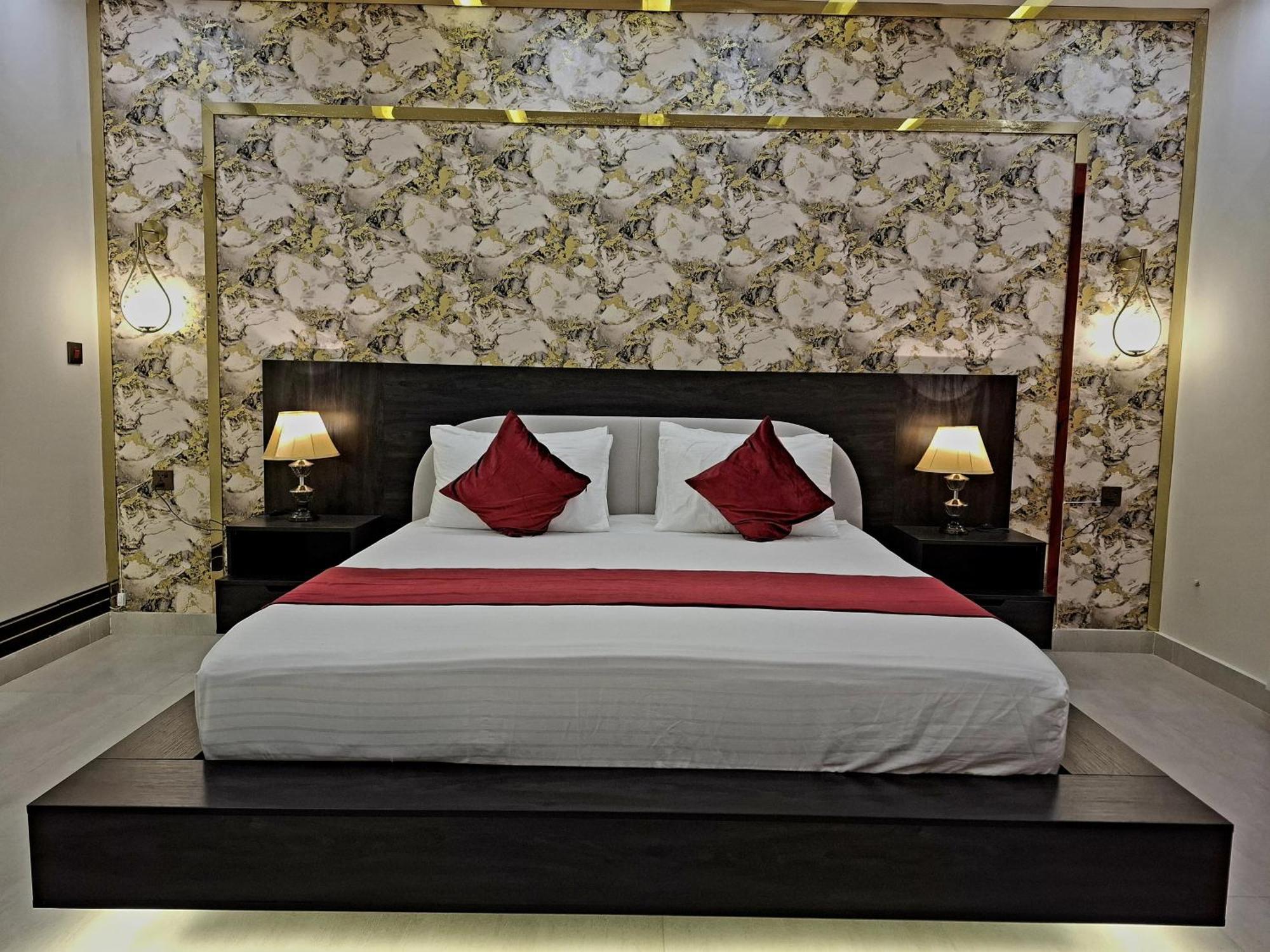 Royal Galaxy Hotel & Residence - Near Islamabad International Airport & Motorway المظهر الخارجي الصورة