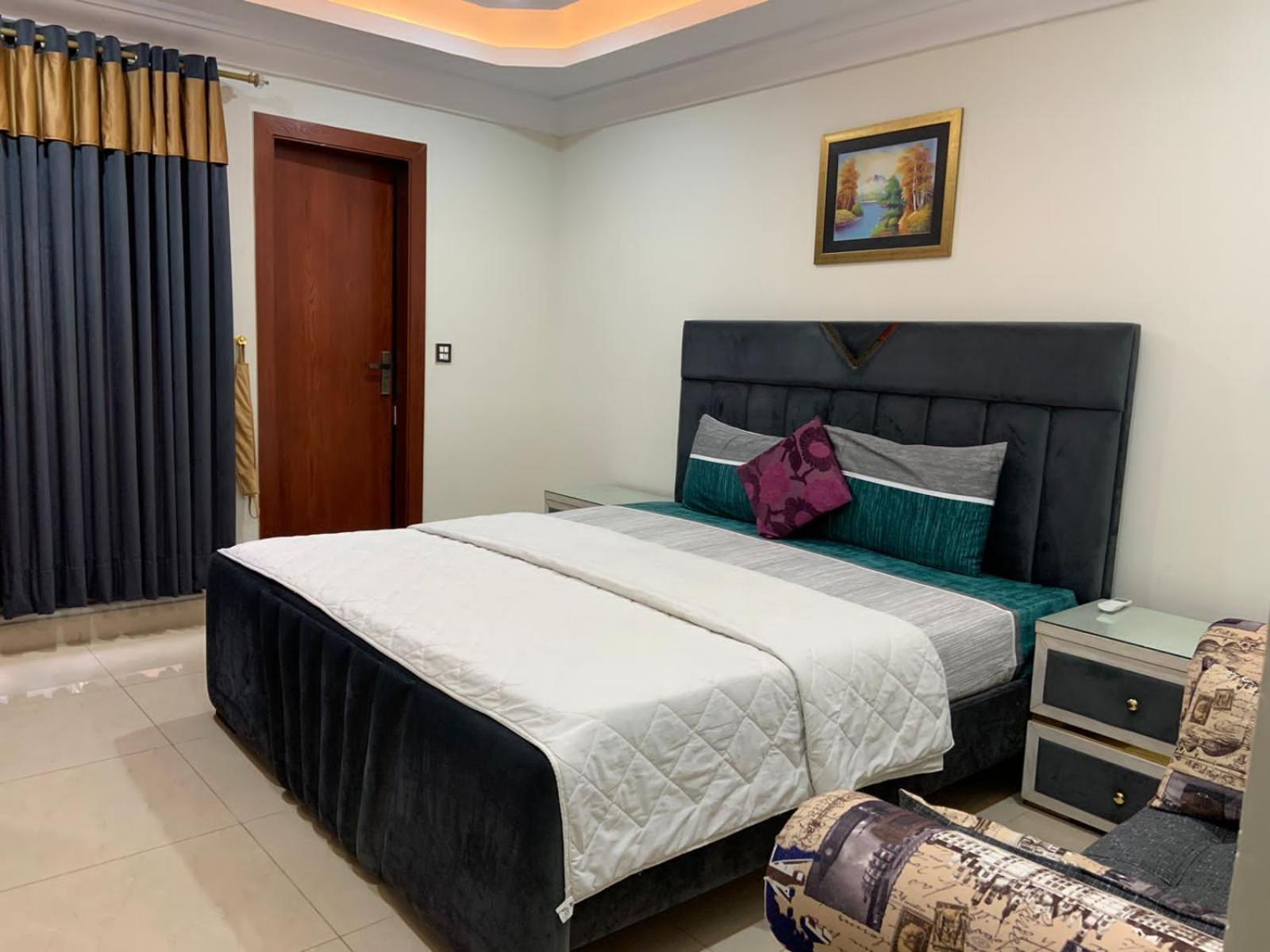 Royal Galaxy Hotel & Residence - Near Islamabad International Airport & Motorway المظهر الخارجي الصورة