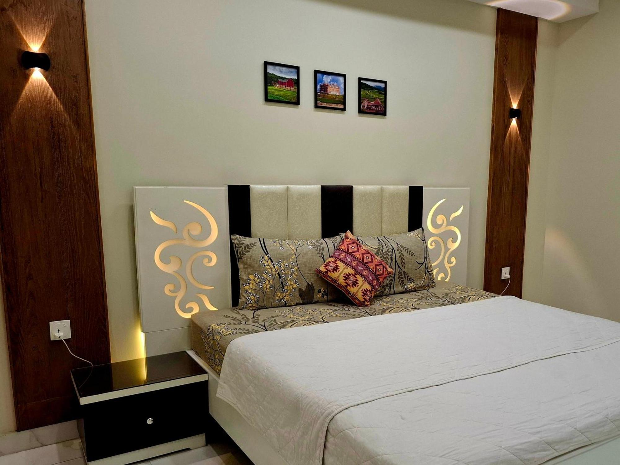 Royal Galaxy Hotel & Residence - Near Islamabad International Airport & Motorway المظهر الخارجي الصورة