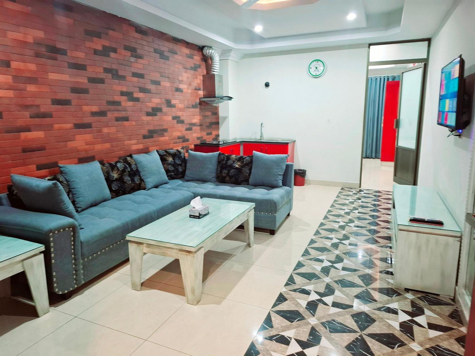 Royal Galaxy Hotel & Residence - Near Islamabad International Airport & Motorway المظهر الخارجي الصورة